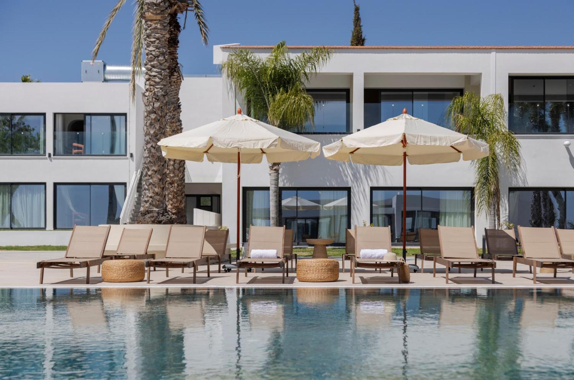 Hotel Hills & By Brown