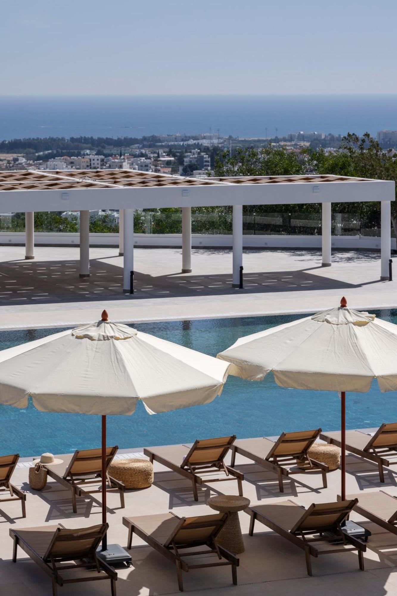 Hotel Hills & By Brown