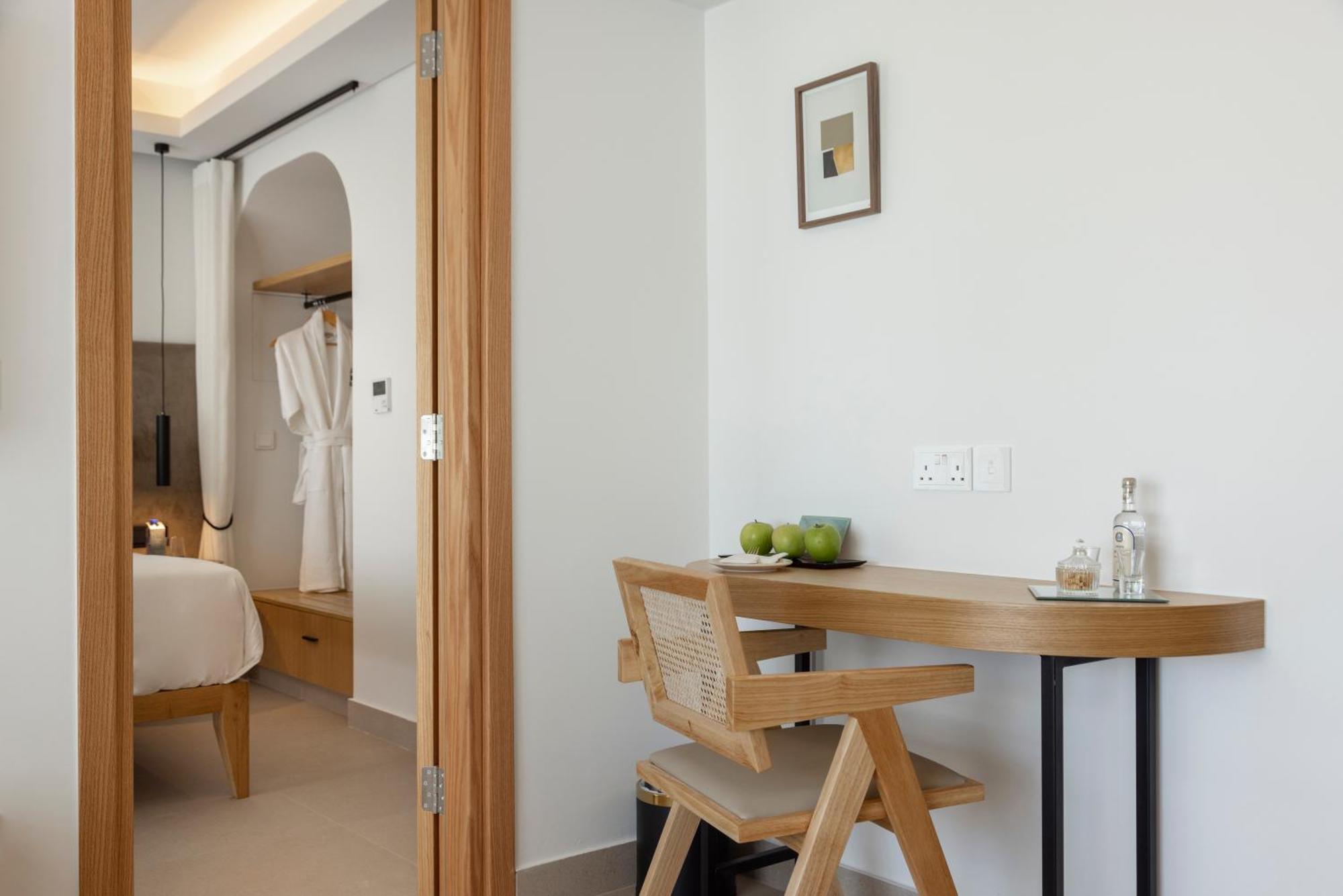 Hills & By Brown 4* Paphos